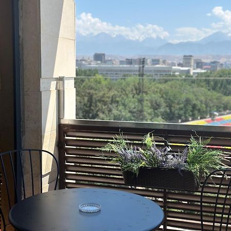 Logvinenko Apartment Bishkek Ngoại thất bức ảnh